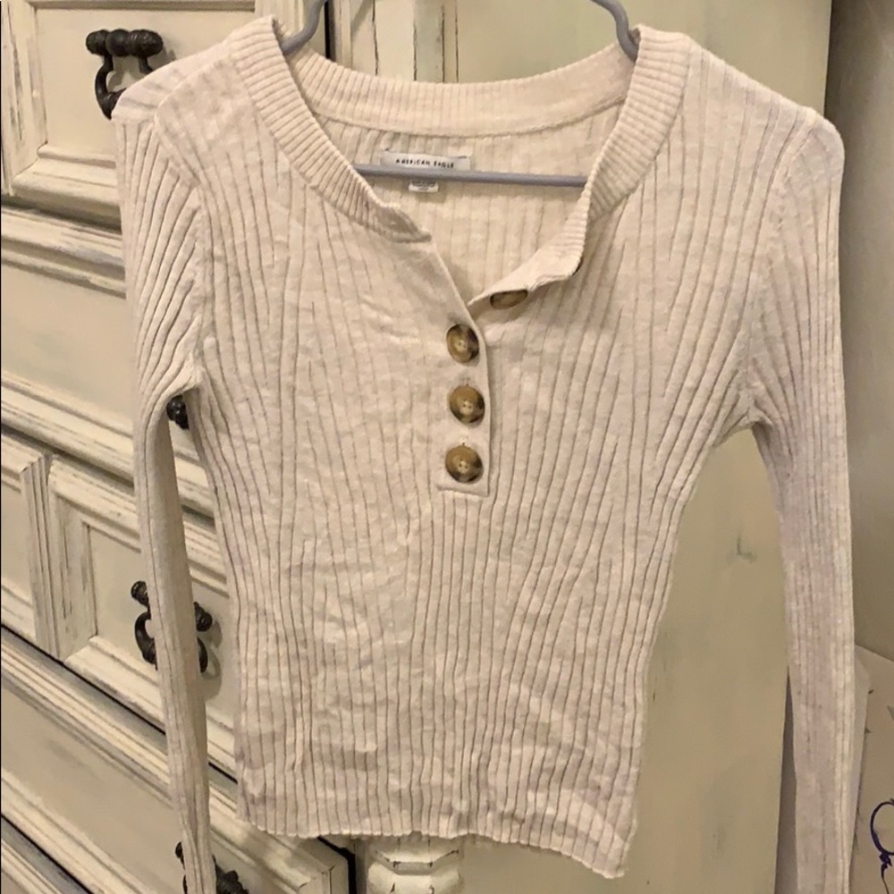 American Eagle sweater